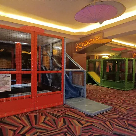 Eduard Elegance Rin * Bukurešť