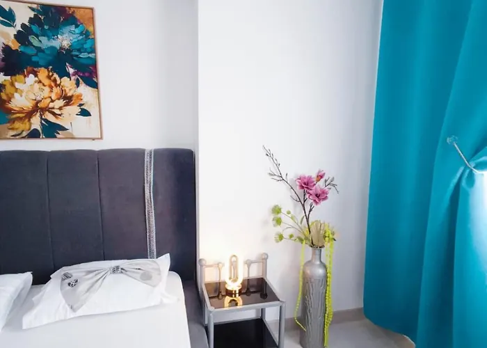 Eduard Elegance Rin Bukurešť