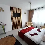 Eduard Elegance Rin Апартаменти Бухарест