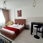 Eduard Elegance Rin Апартаменти