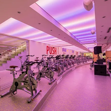 Eduard Elegance Rin דירה