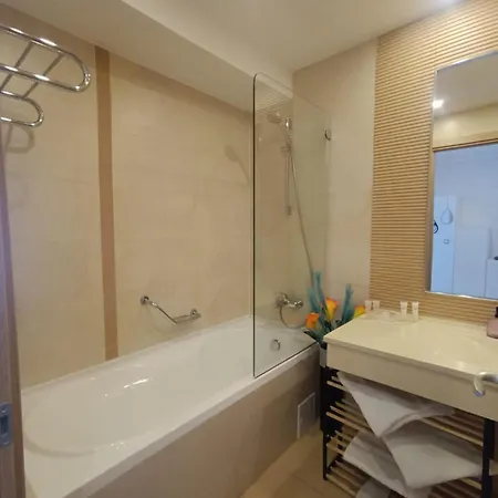 Eduard Elegance Rin Appartement *