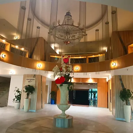 Eduard Elegance Rin Apartament *