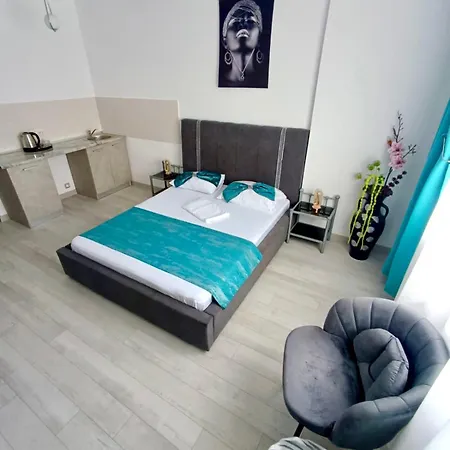 Eduard Elegance Rin * Bükreş