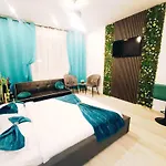 Eduard Elegance Rin Apartment